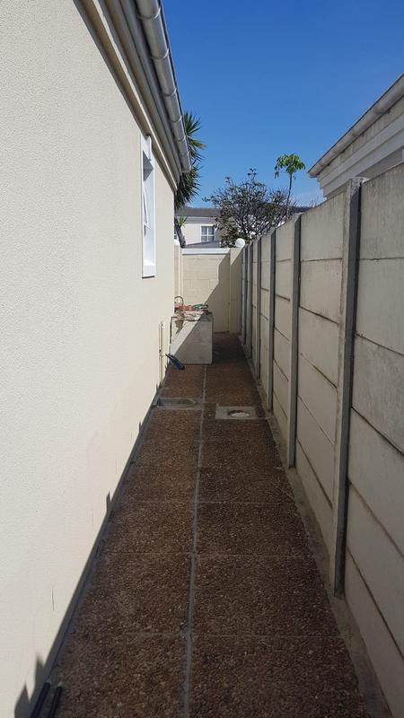 To Let 2 Bedroom Property for Rent in Sunningdale Western Cape